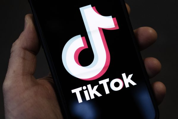 TikTok terhadap Togel Online